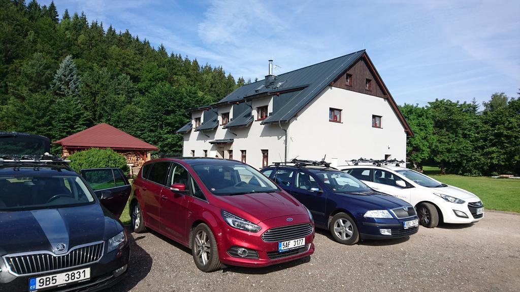 Penzion Krkonoše Mladé Buky Esterno foto